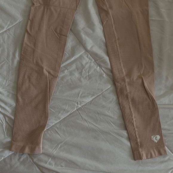 POWER SEAMLESS LEGGINGS - Picture 2 of 2